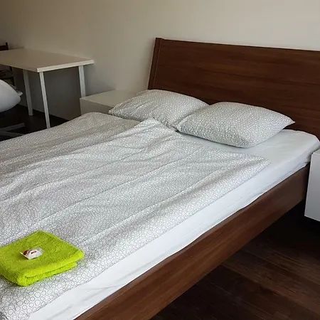 Cozy In Great Location Just 5 Stops From City Centre Praha
